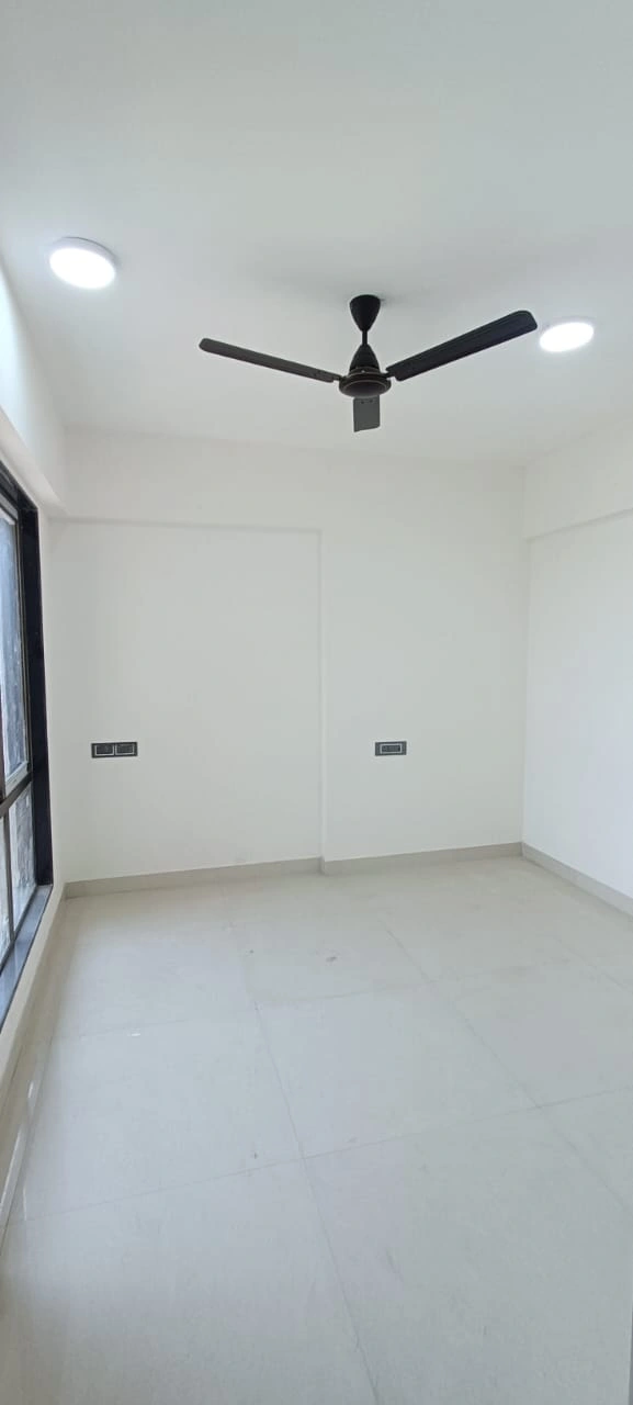 1 BHK Flat for Rent in Tower 28, Malad East